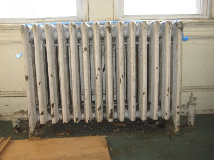old_radiator-700x525.jpg