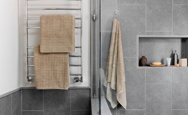 Bath-accessories-towel-dryers-photo-01-1.jpg